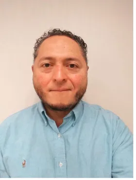 Dr. Carlos Moreno